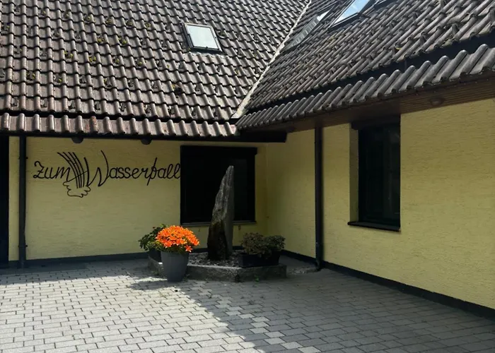 Hotel zum Wasserfall Garni