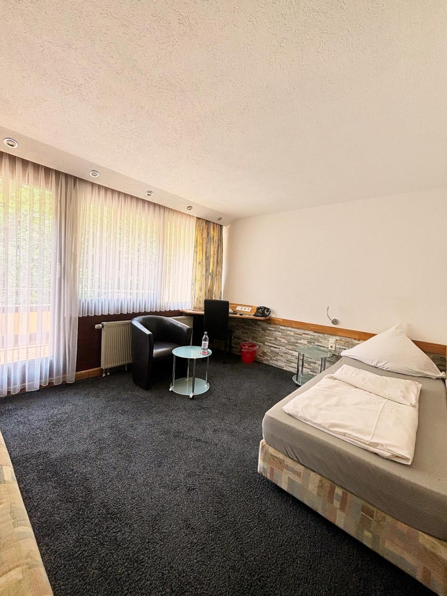 Zum Wasserfall Garni Hotel Oberndorf am Neckar